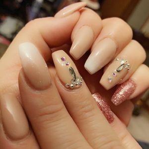 Meet your Posher, Cclaudia